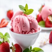 No churn Strawberry ice cream