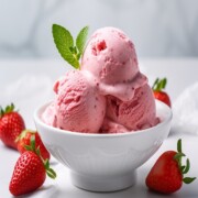 No churn Strawberry ice cream